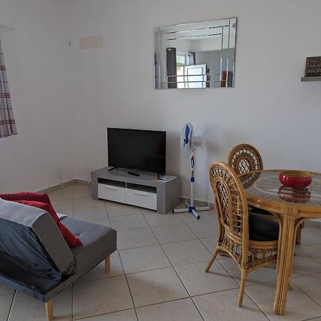 Vila Cabral 1 Bed Apt - Wi-Fi & Air Con Included Sal Rei Bagian luar foto
