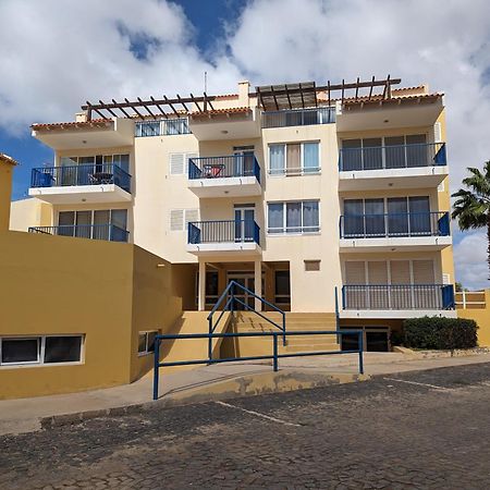 Vila Cabral 1 Bed Apt - Wi-Fi & Air Con Included Sal Rei Bagian luar foto